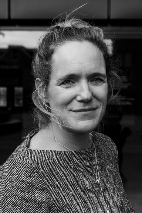 Roos van geffen portret zw