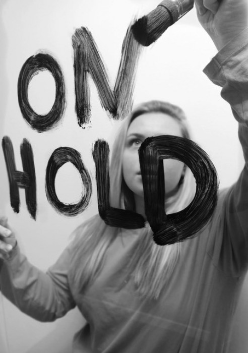 Thumbnail steeg on hold